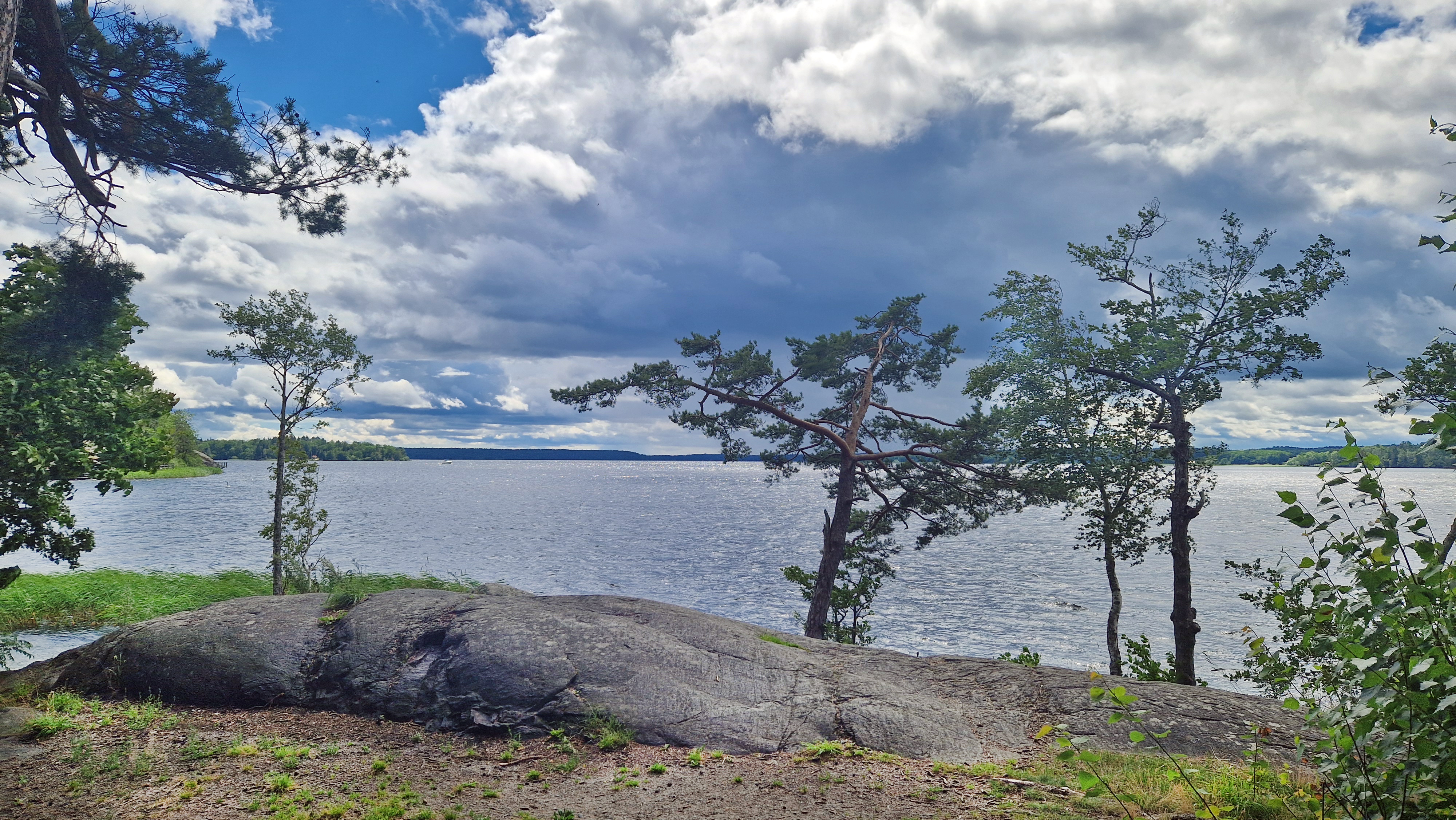 Klippor vid Mälaren